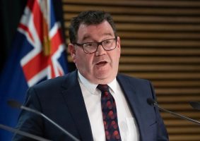 grant robertson retires from politics