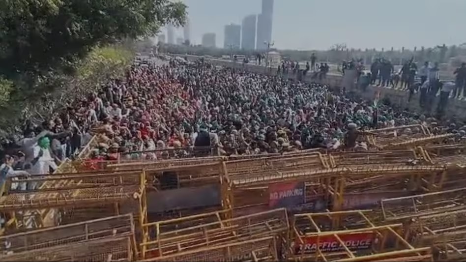 farmers march to delhi gathered in noida