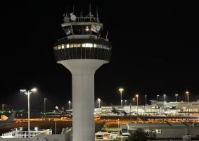 Flights to Auckland Airport diverted